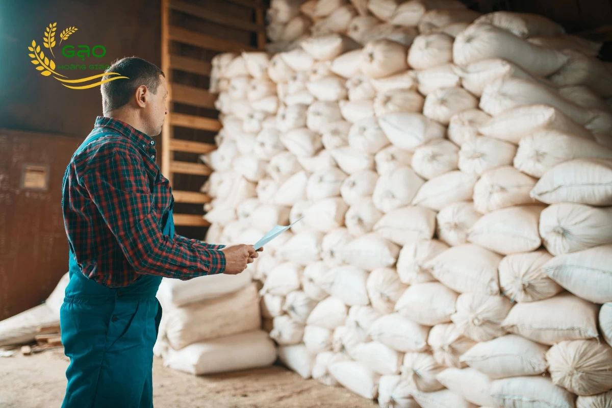 Staff is checking rice warehouse
